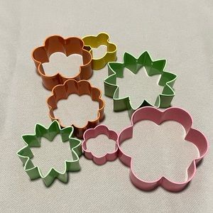 7 metal flowers cookie cutters
